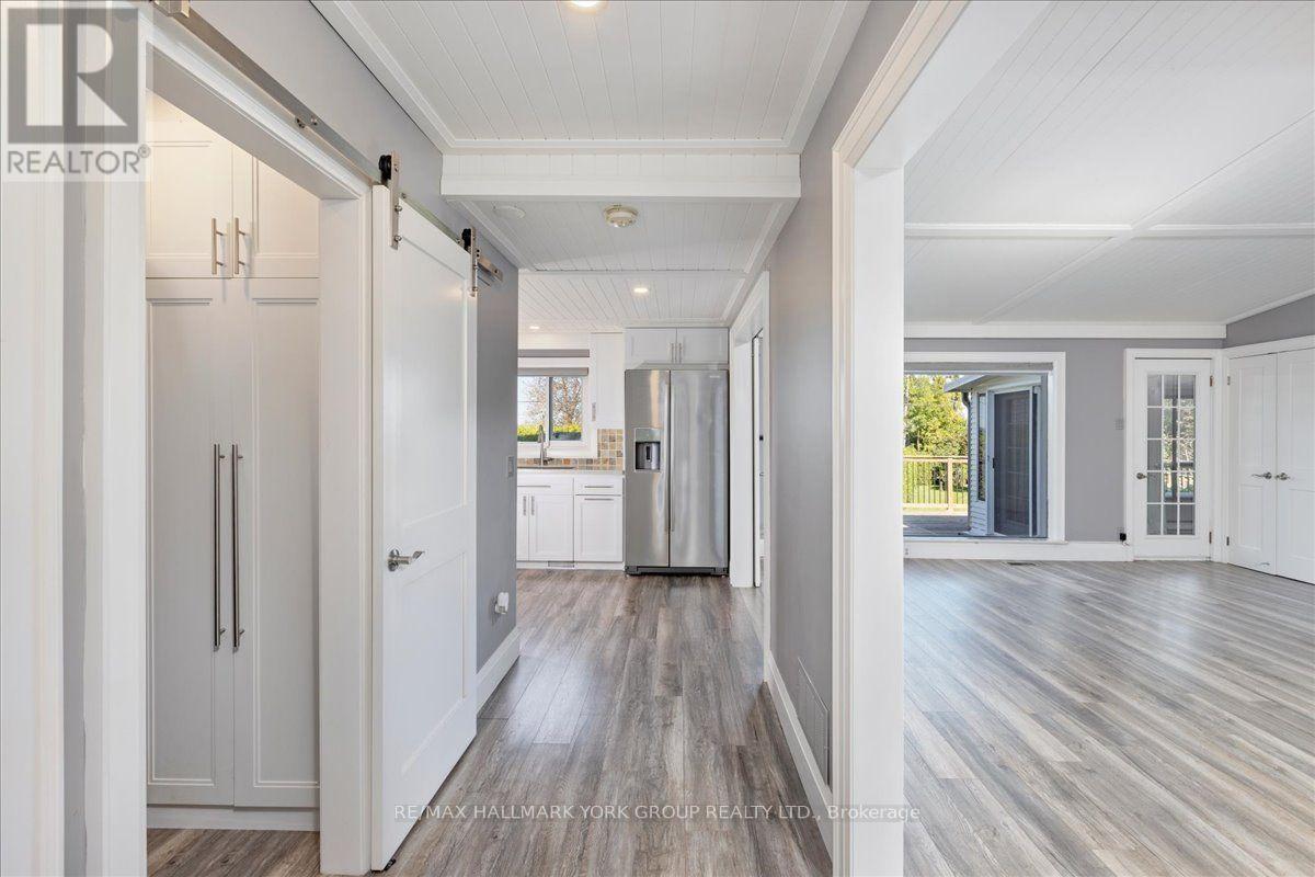 525 Lake Drive E, Georgina, ON