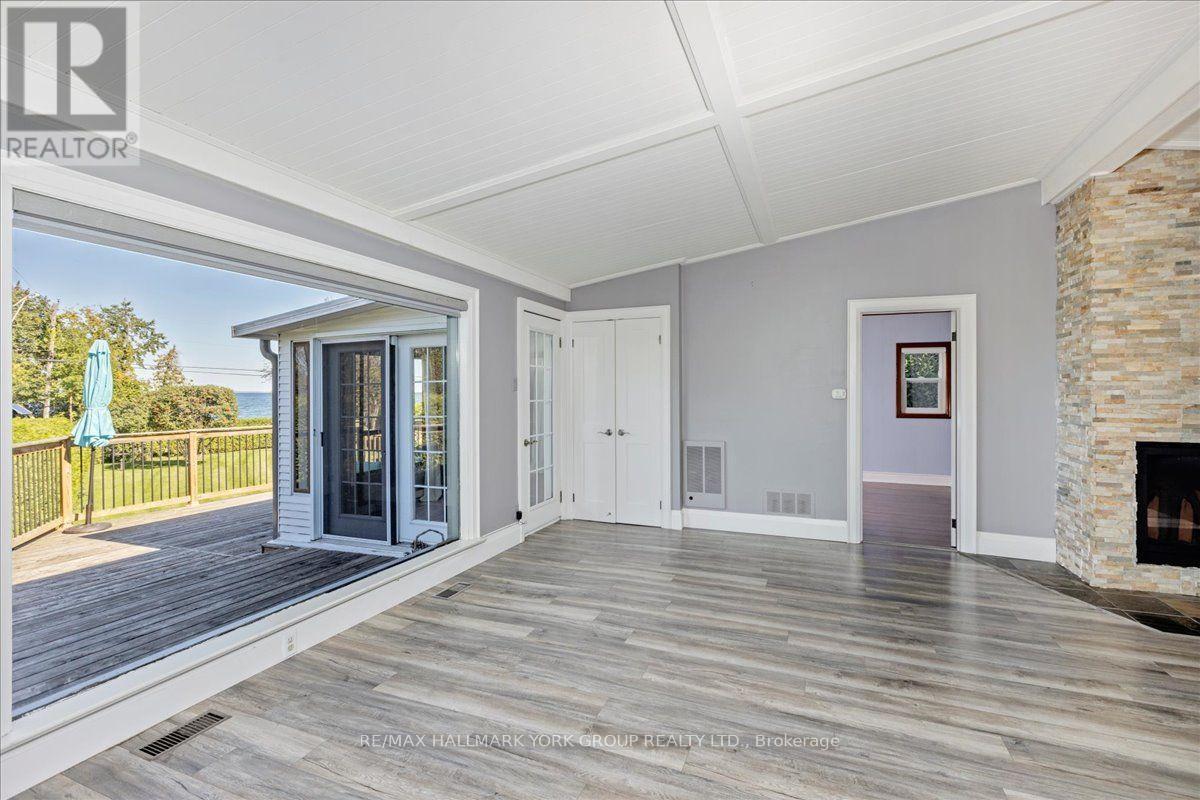 525 Lake Drive E, Georgina, ON
