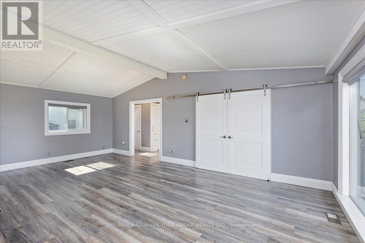 525 Lake Drive E, Georgina, ON