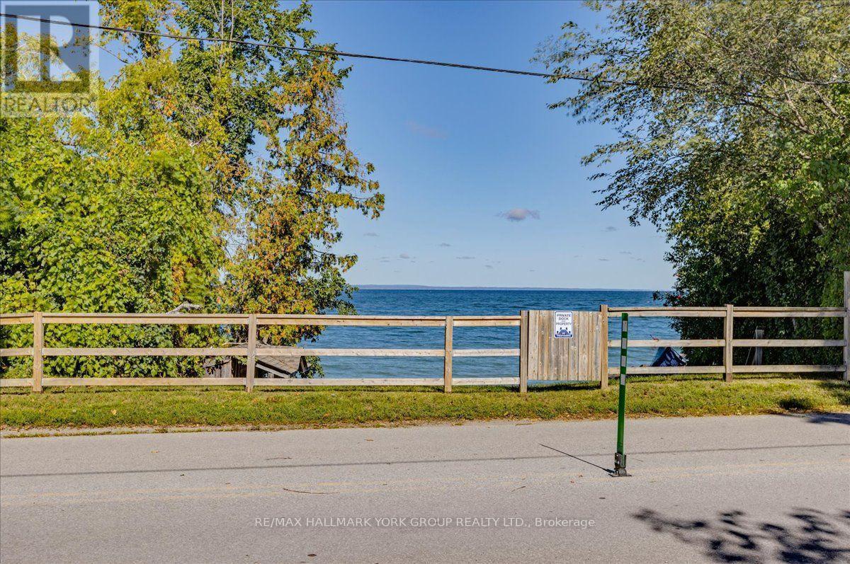 525 Lake Drive E, Georgina, ON
