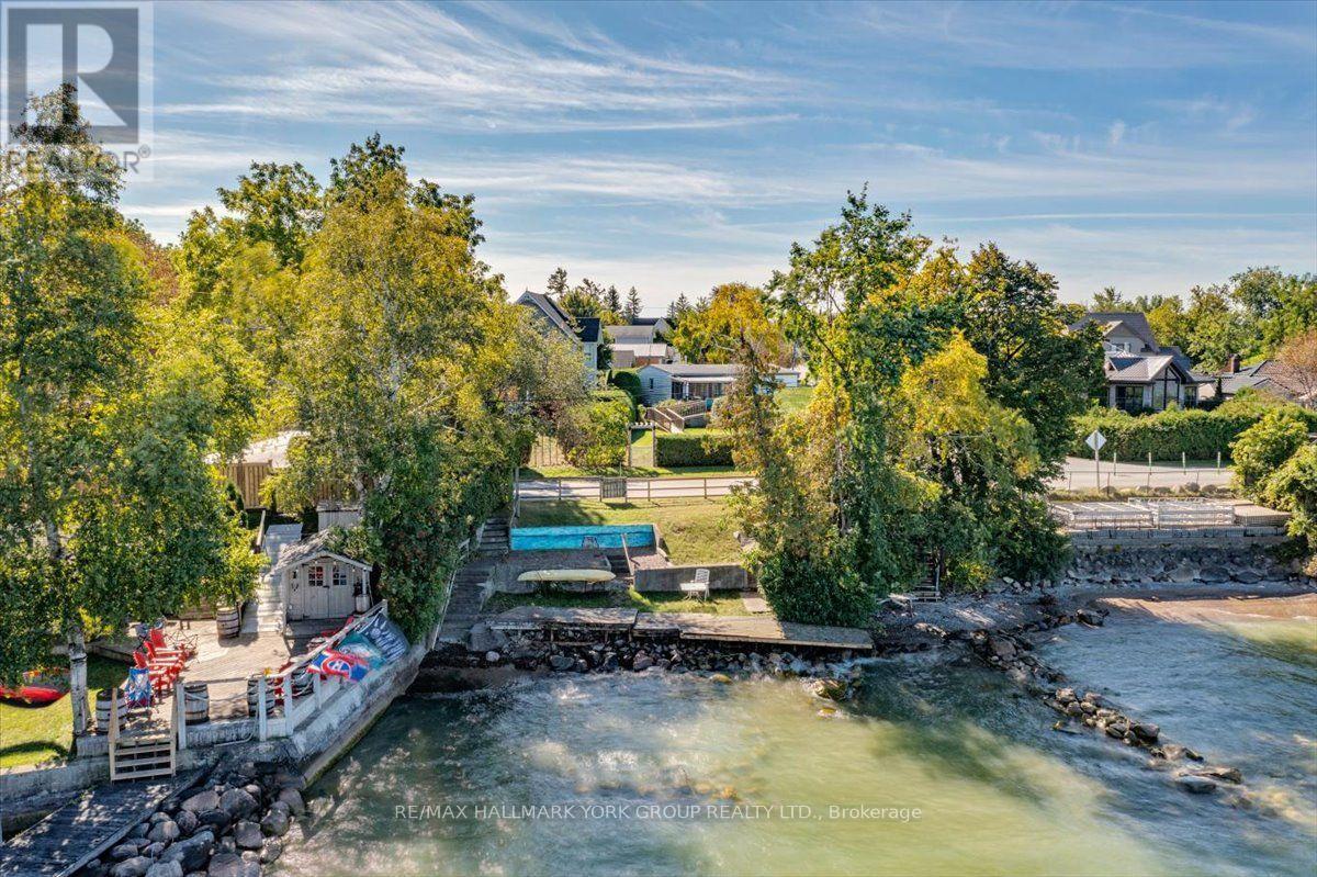 525 Lake Drive E, Georgina, ON