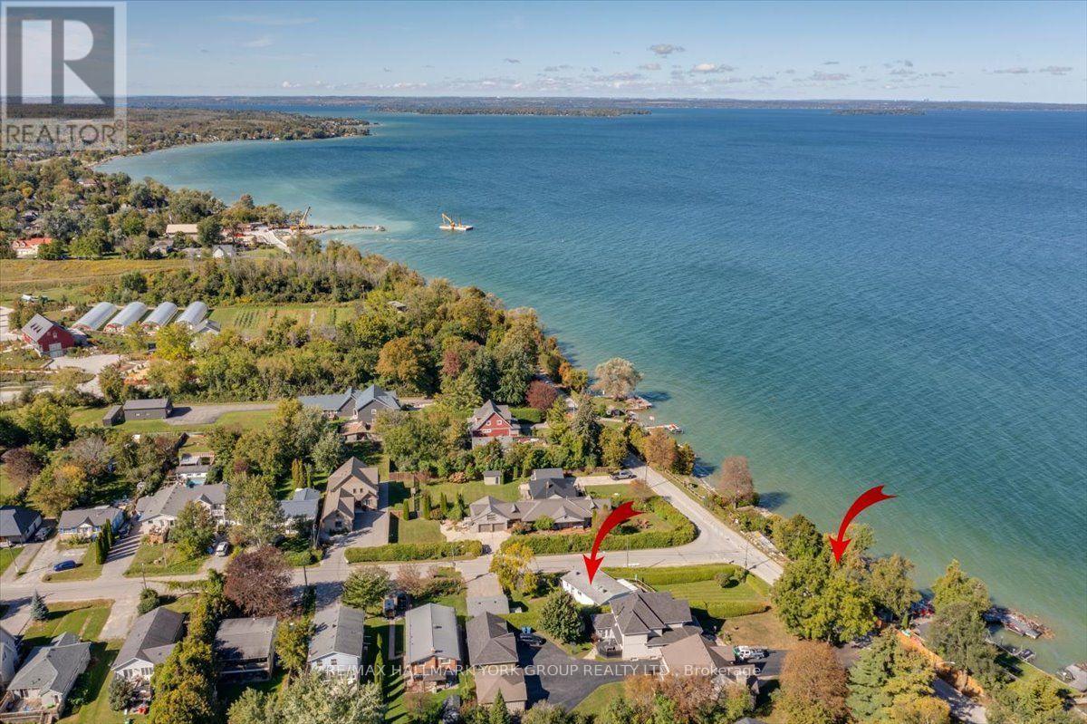 525 Lake Drive E, Georgina, ON