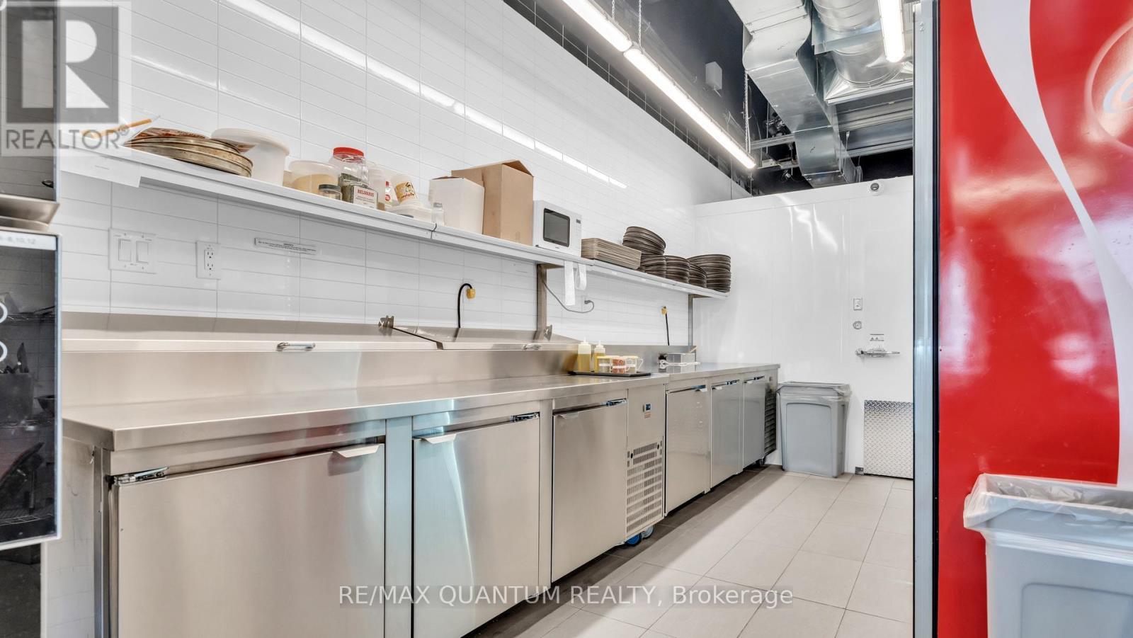 2A - 1 Promenade Circle, Vaughan, ON