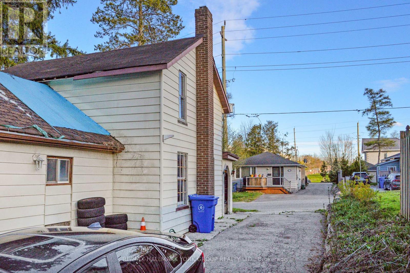 148 Centre Street, Aurora, ON