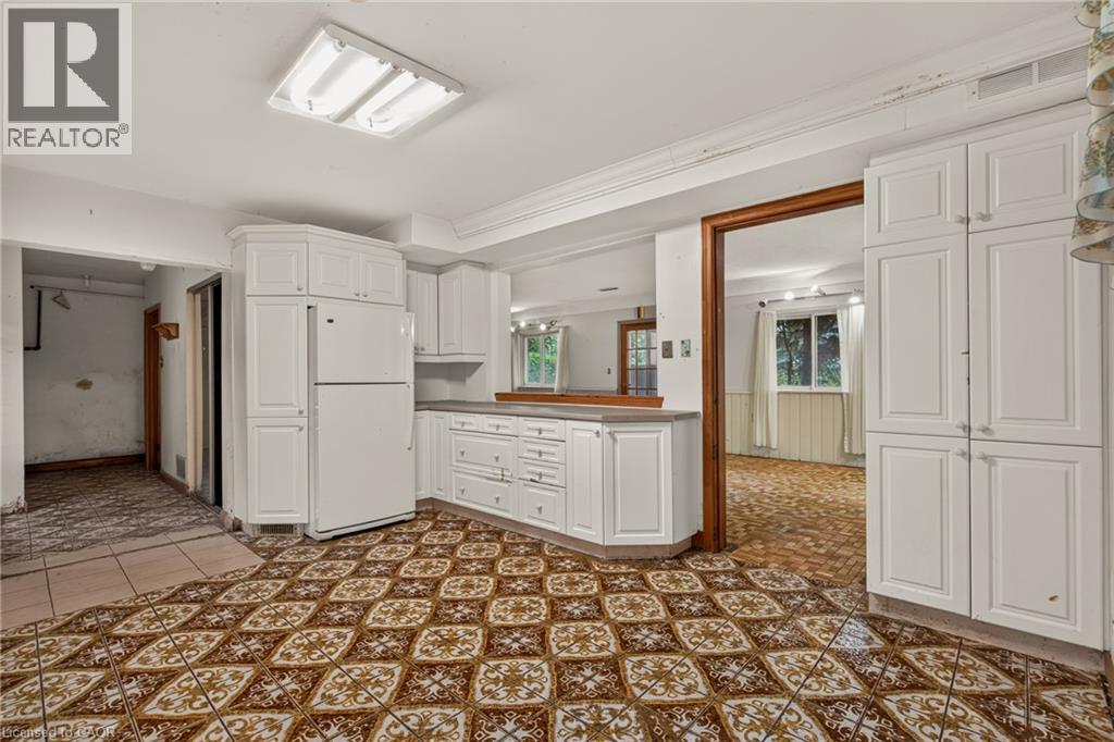 539 Enfield Road, Burlington, ON