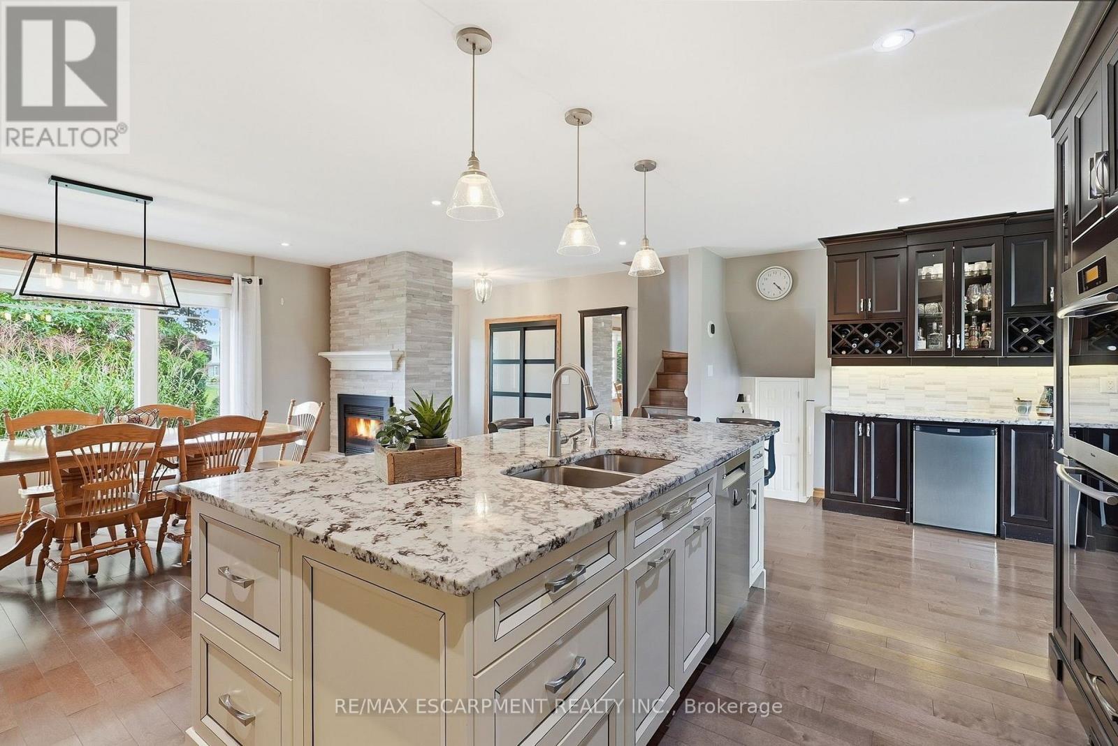 826 Millgrove Side Road, Hamilton, ON