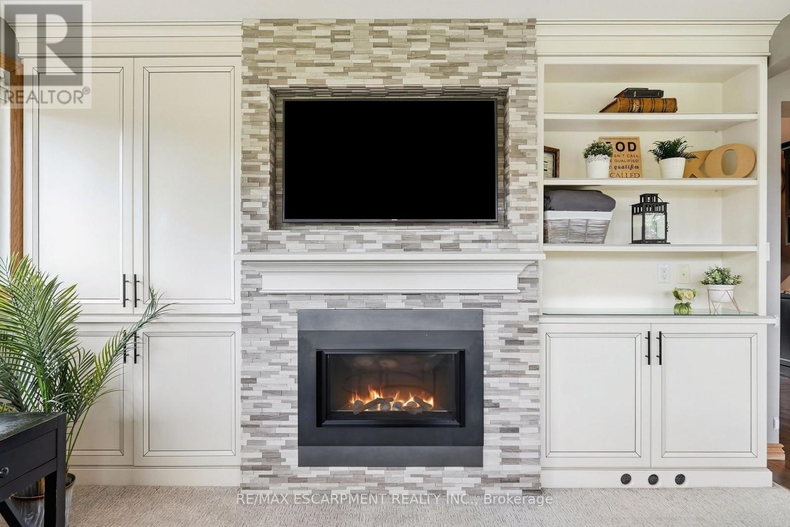 826 Millgrove Side Road, Hamilton, ON
