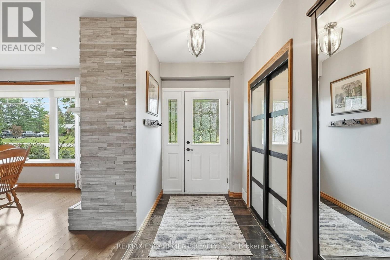 826 Millgrove Side Road, Hamilton, ON