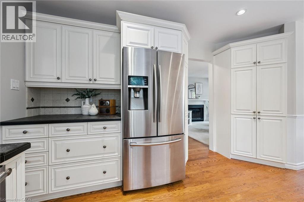 2203 Robin Drive, Mississauga, ON