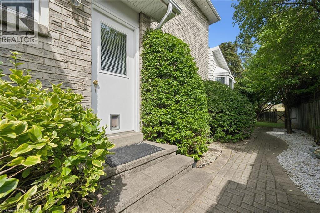 2203 Robin Drive, Mississauga, ON