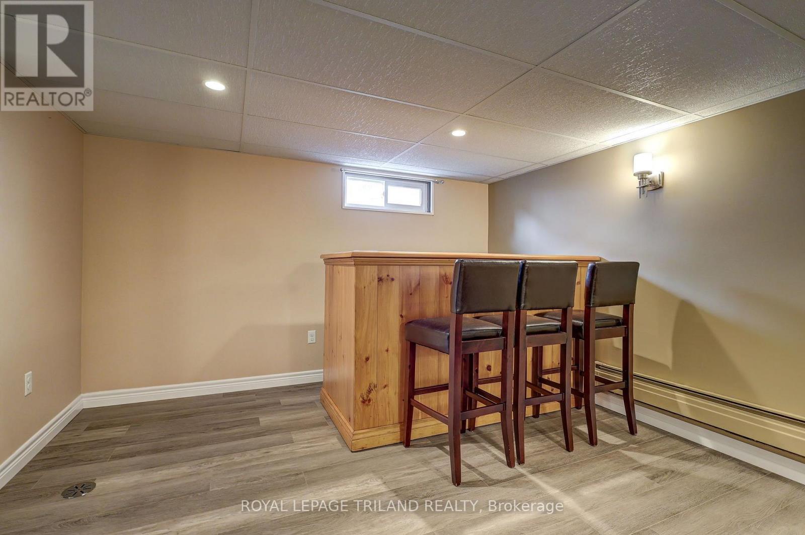 58 Vanbuskirk Drive, St. Thomas, ON