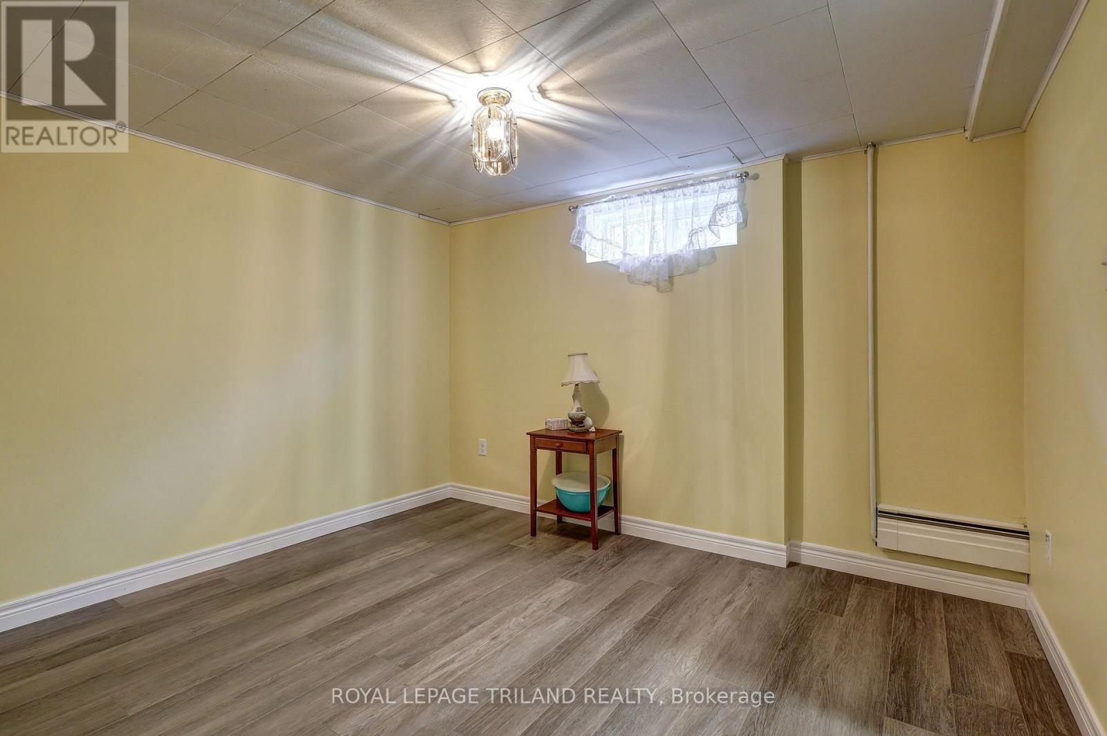 58 Vanbuskirk Drive, St. Thomas, ON