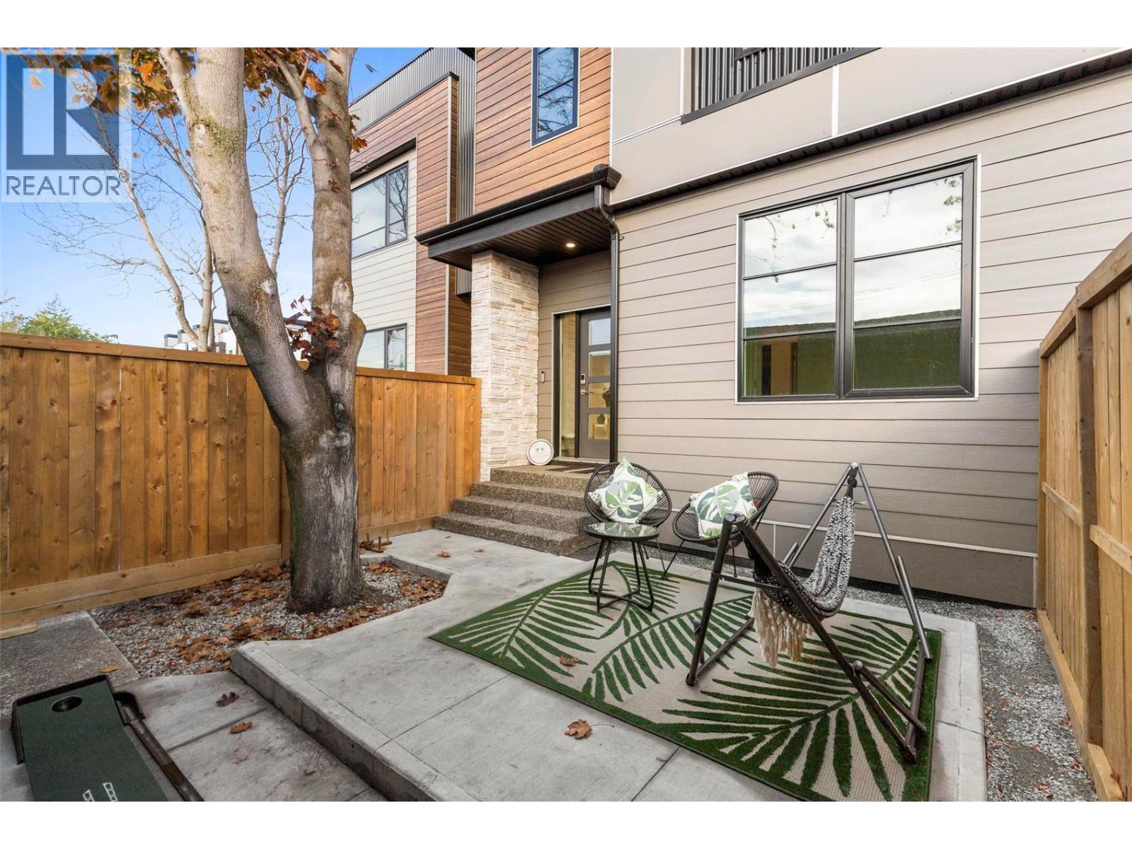Fenced Quiet Rear Yard - 745 Morrison Avenue Unit# 4, Kelowna, BC