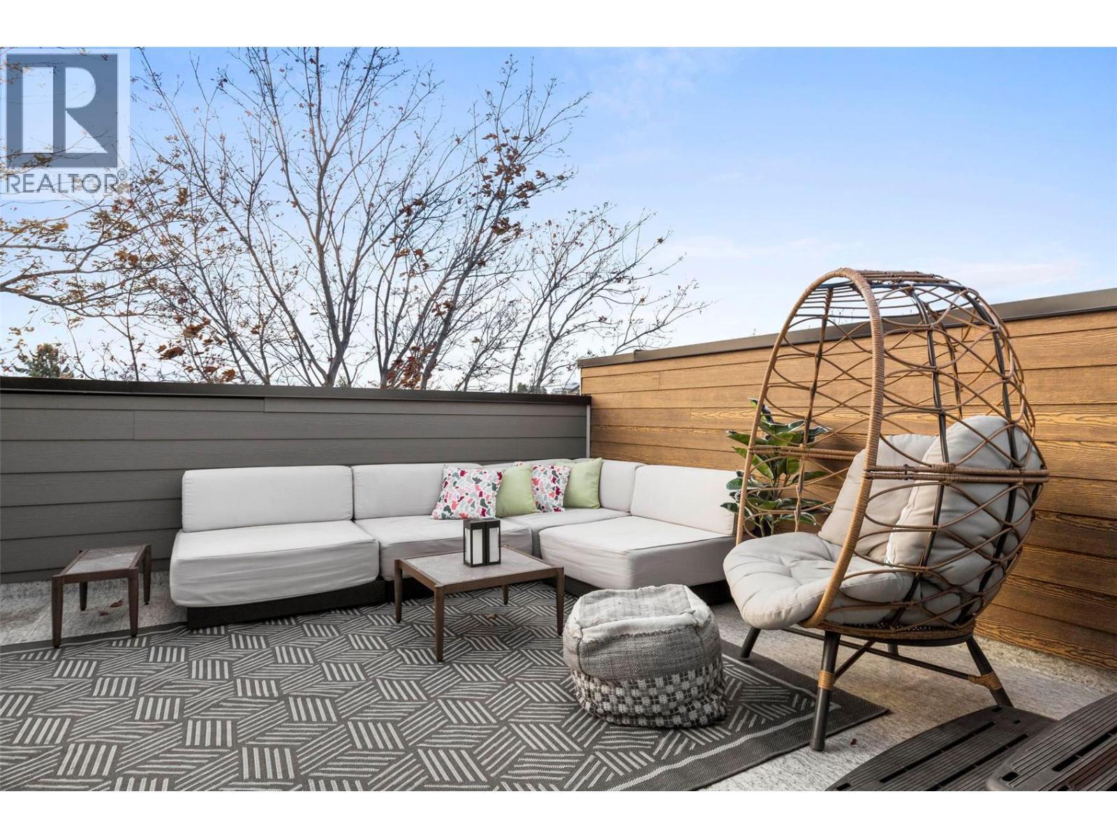 Roof Top Patio - 745 Morrison Avenue Unit# 4, Kelowna, BC