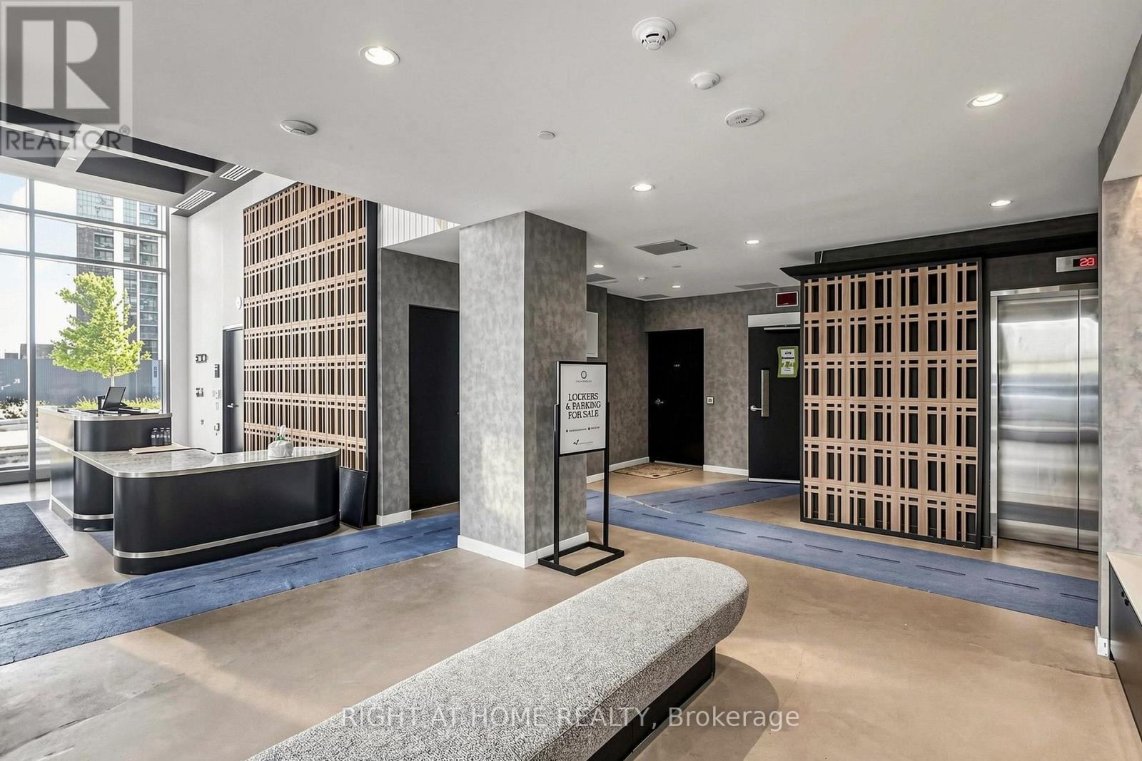 909 - 474 Caldari Road, Vaughan, ON