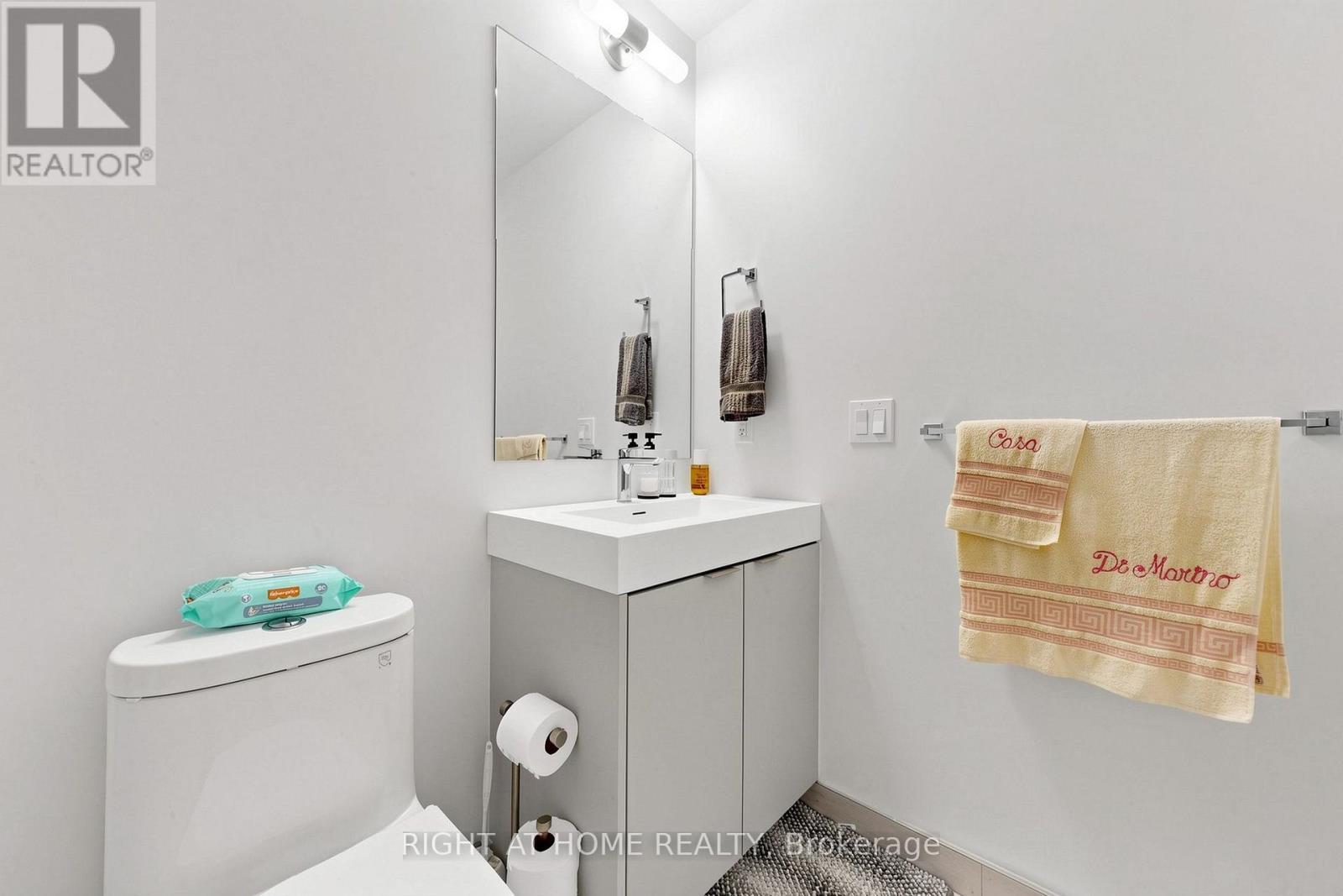 909 - 474 Caldari Road, Vaughan, ON