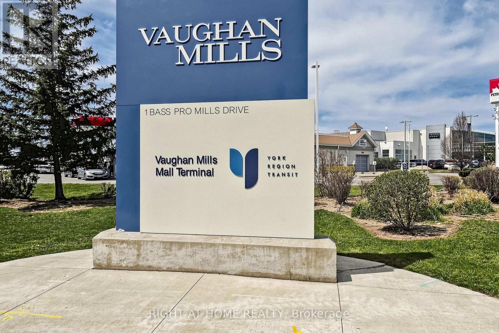 909 - 474 Caldari Road, Vaughan, ON