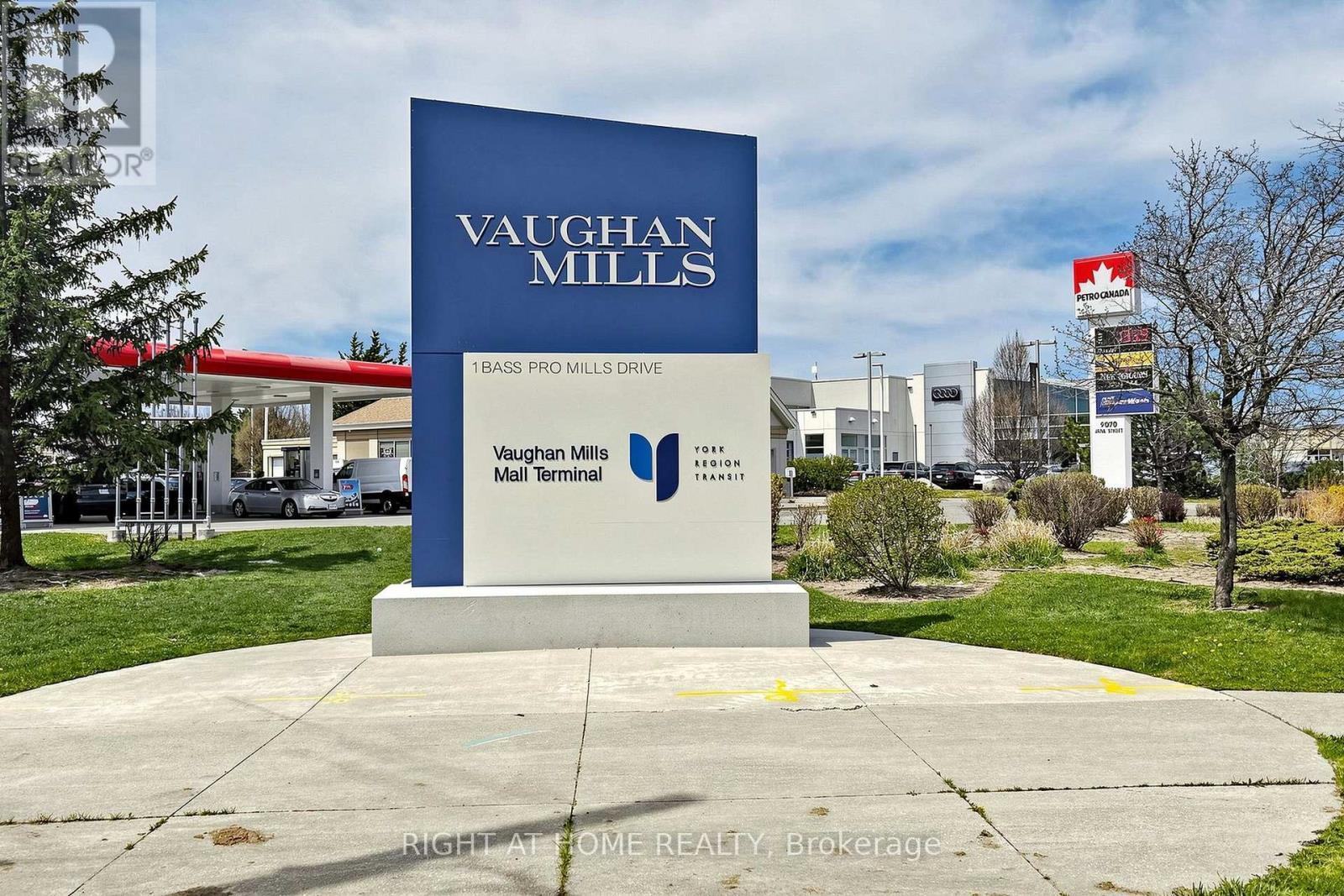 909 - 474 Caldari Road, Vaughan, ON