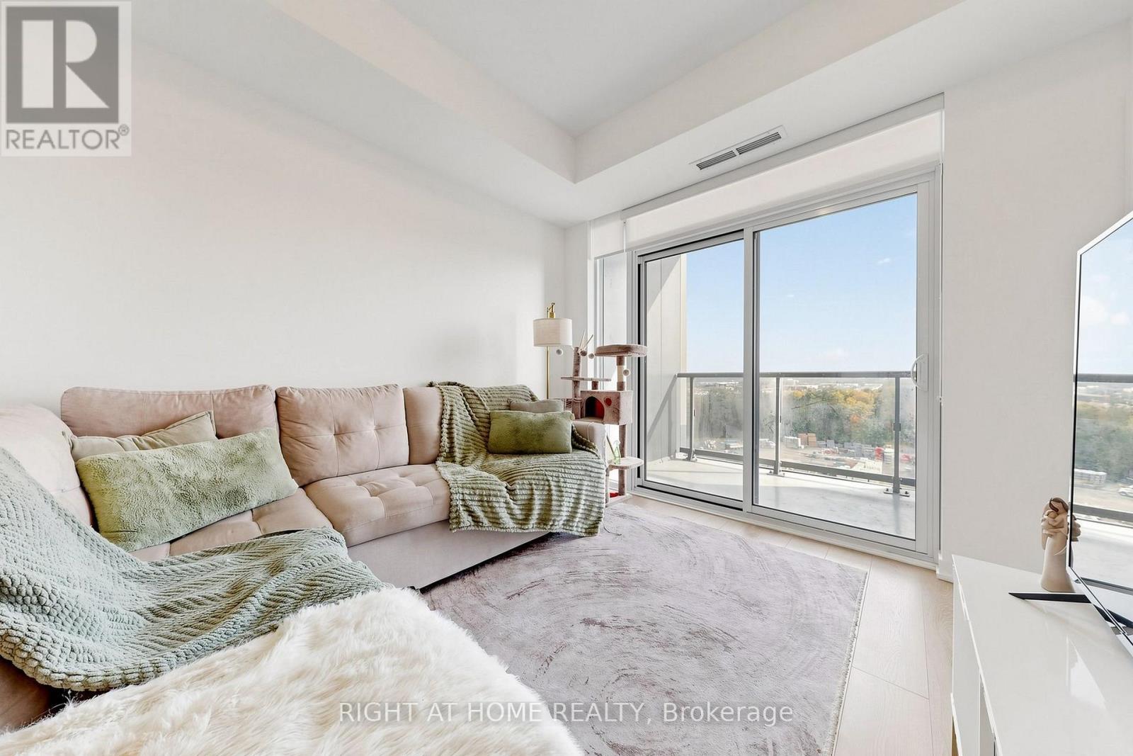 909 - 474 Caldari Road, Vaughan, ON