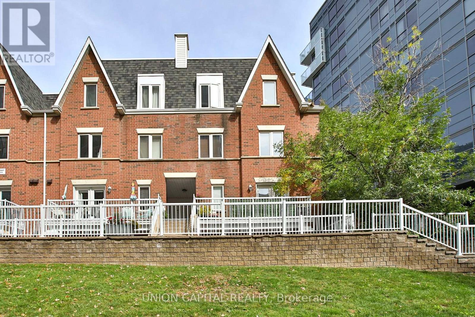 201 - 12 Sudbury Street, Toronto, ON
