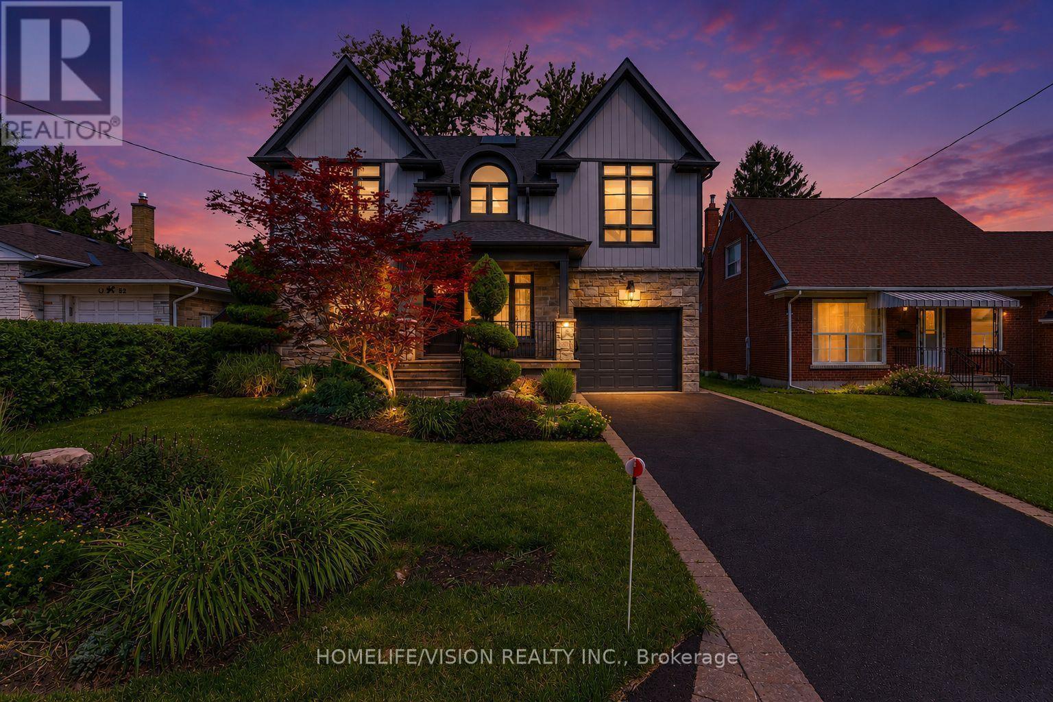 80 North Heights Road, Toronto, ON