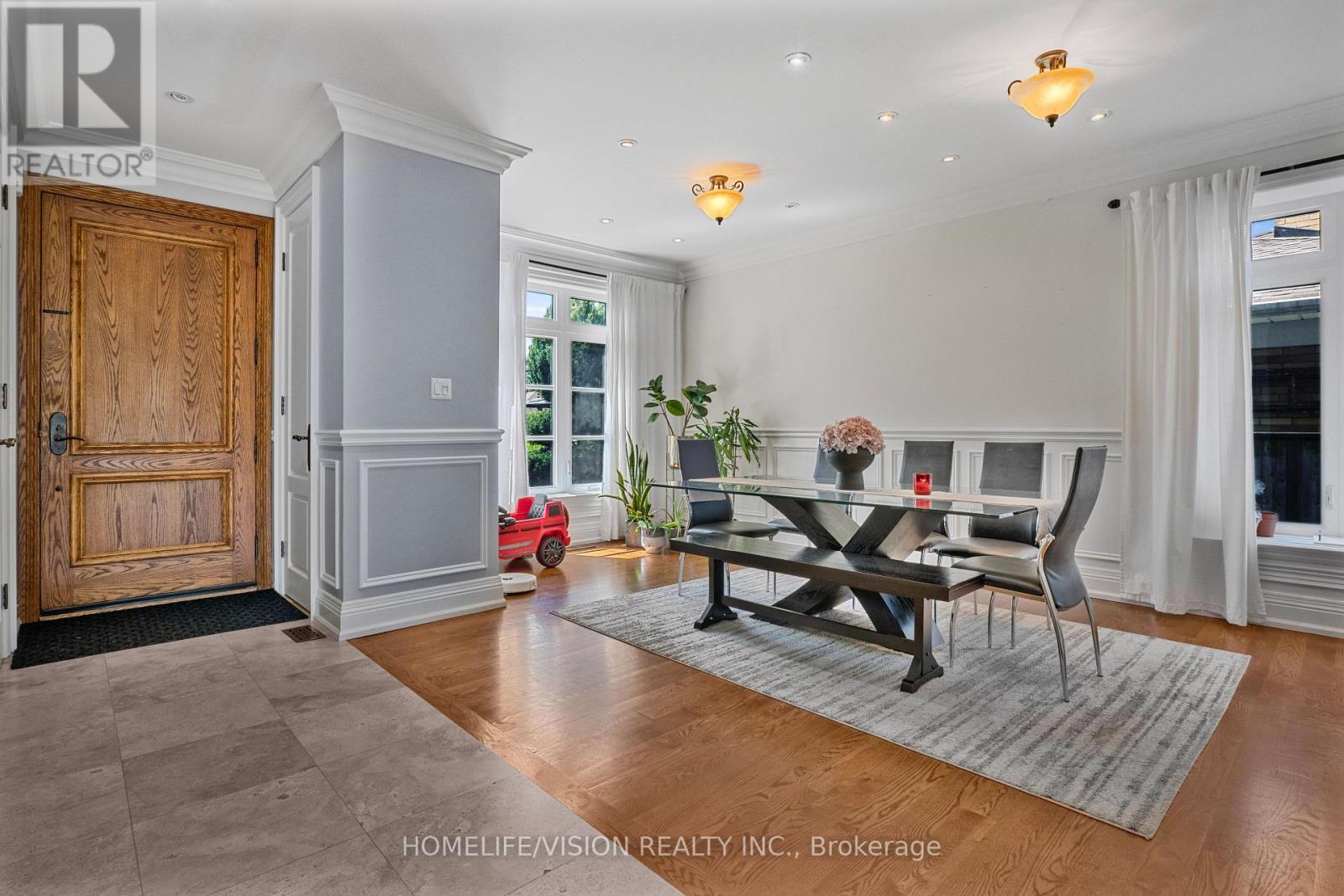 80 North Heights Road, Toronto, ON