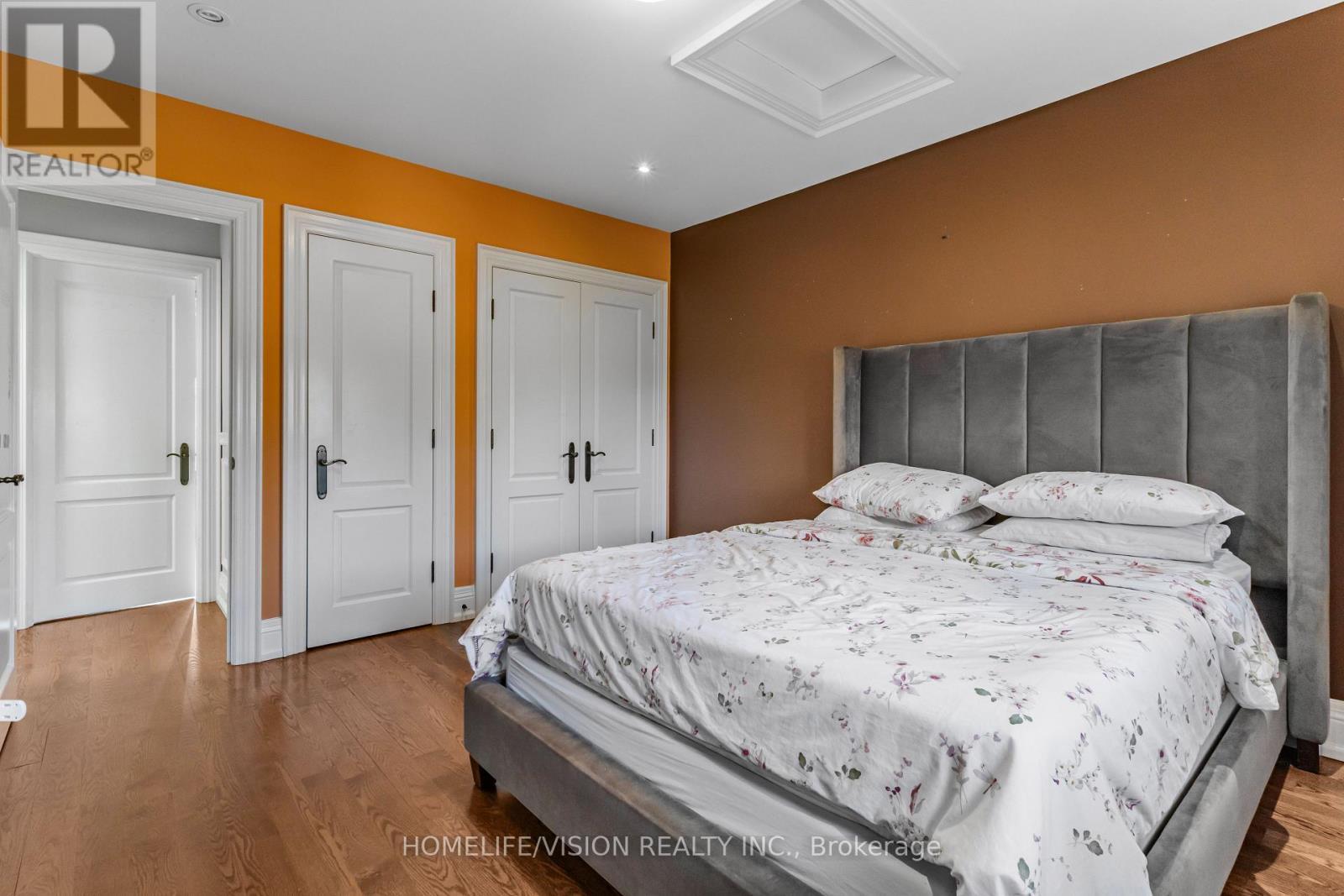 80 North Heights Road, Toronto, ON