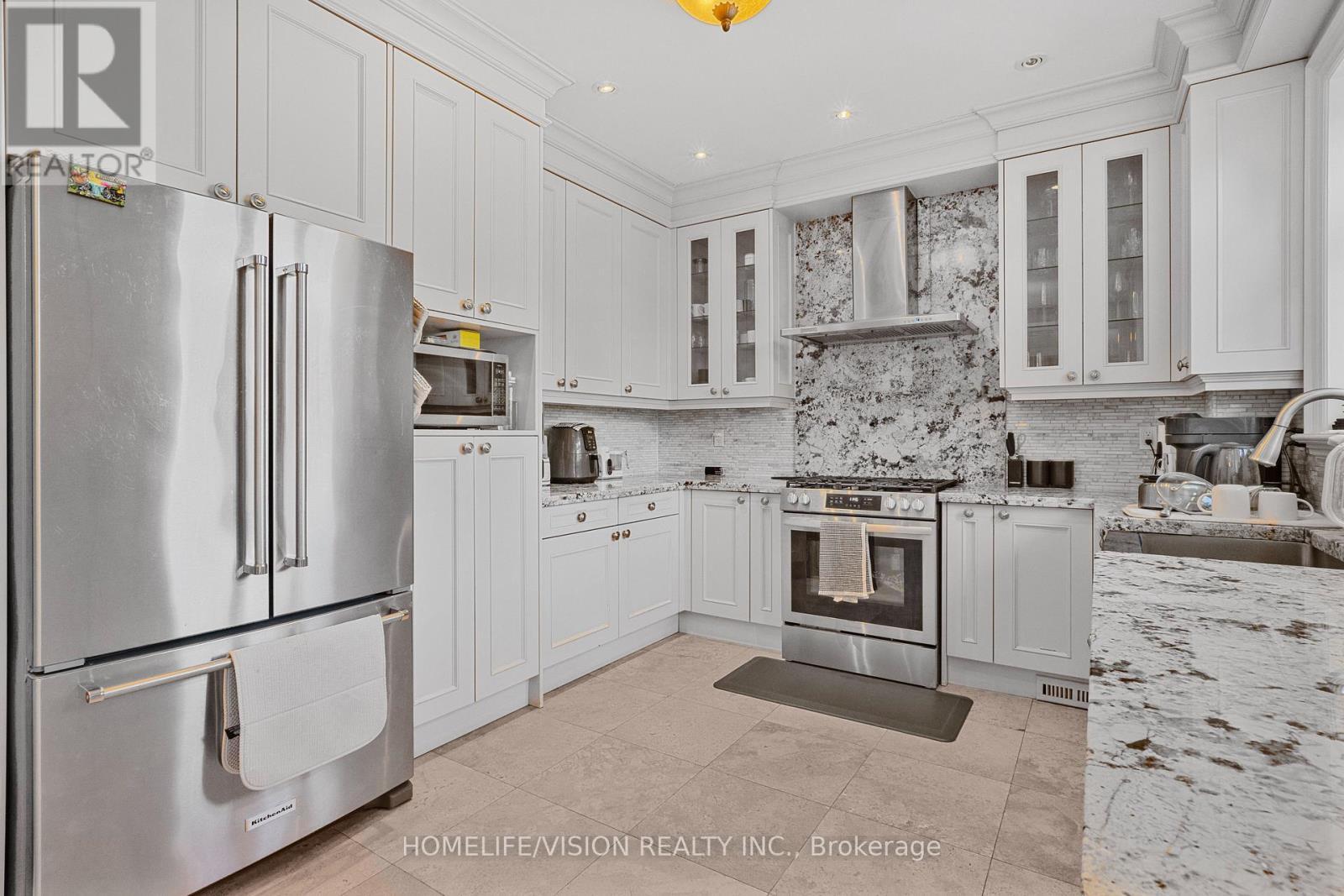 80 North Heights Road, Toronto, ON