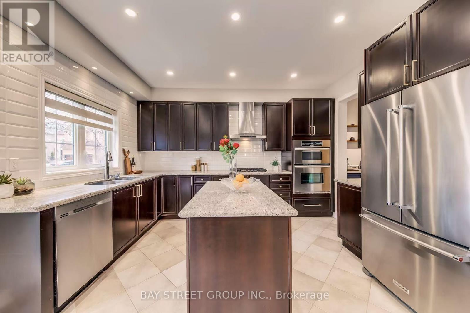 1087 Kestell Boulevard N, Oakville, ON