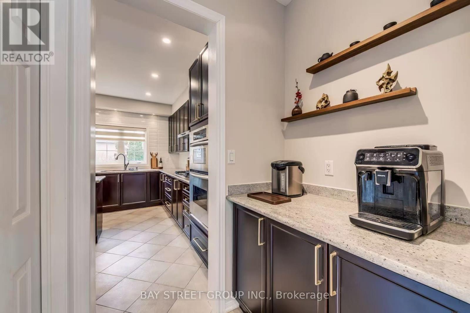 1087 Kestell Boulevard N, Oakville, ON