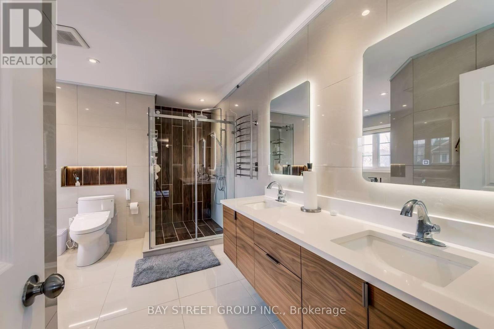 1087 Kestell Boulevard N, Oakville, ON