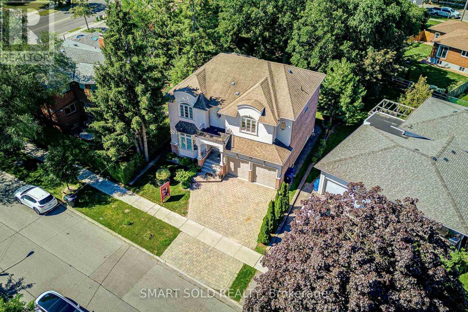 6 Brill Crescent, Toronto, ON