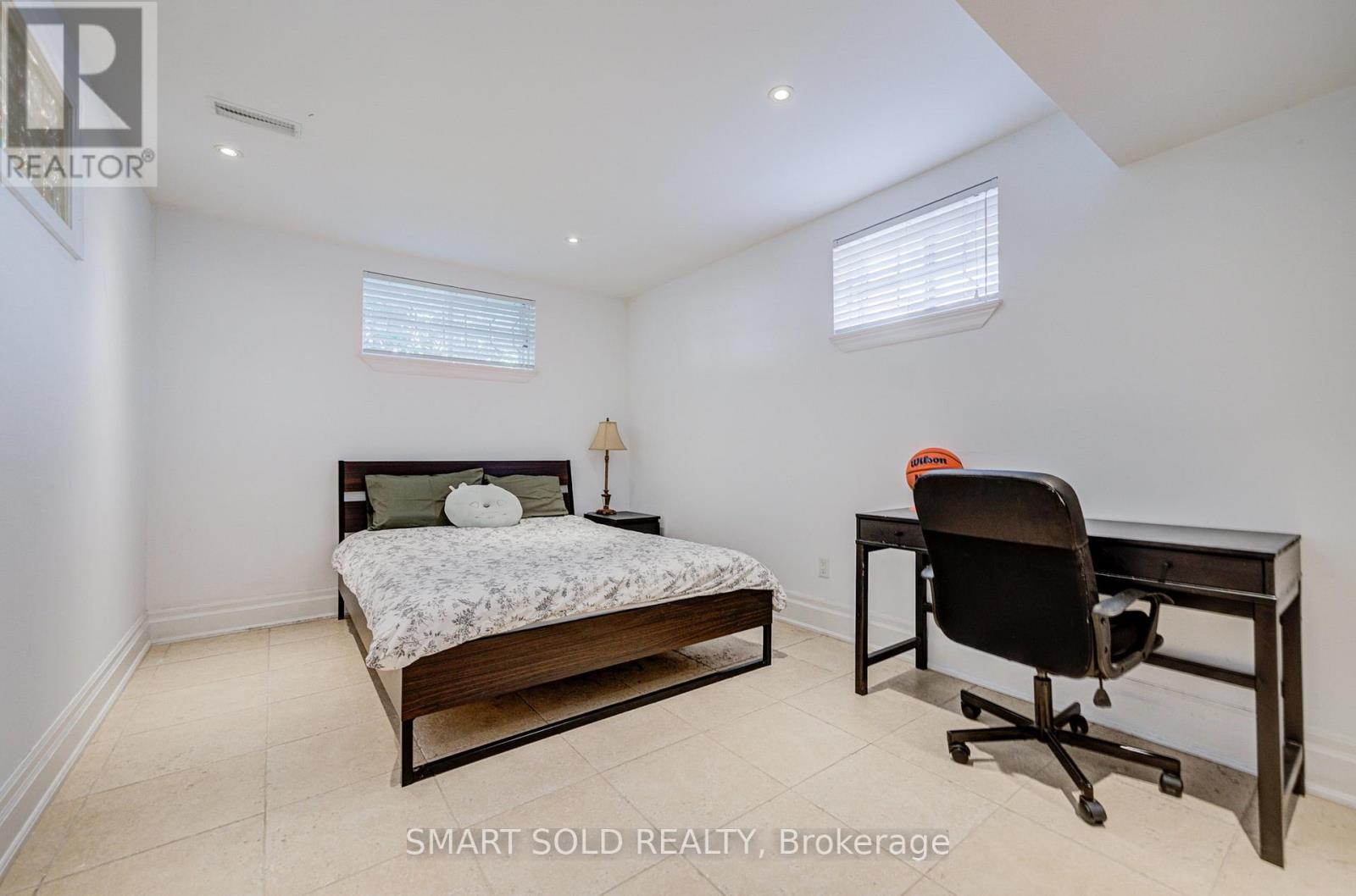 6 Brill Crescent, Toronto, ON