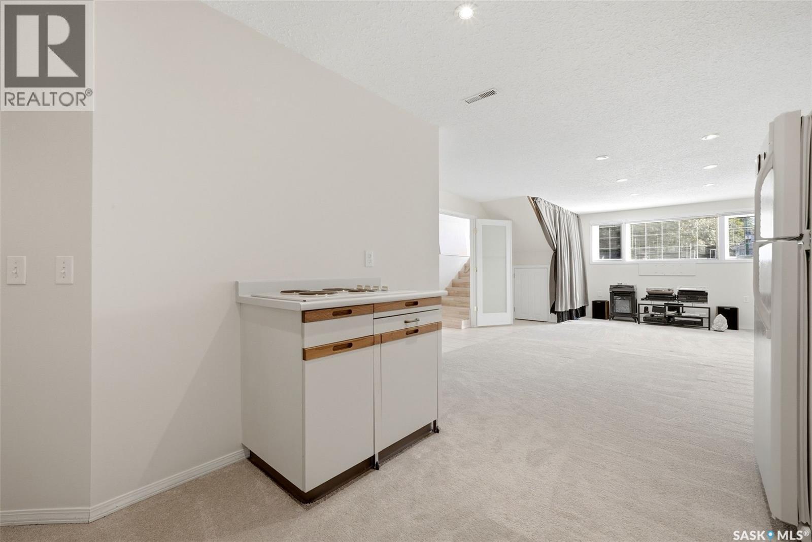 124 College Avenue, Regina, SK