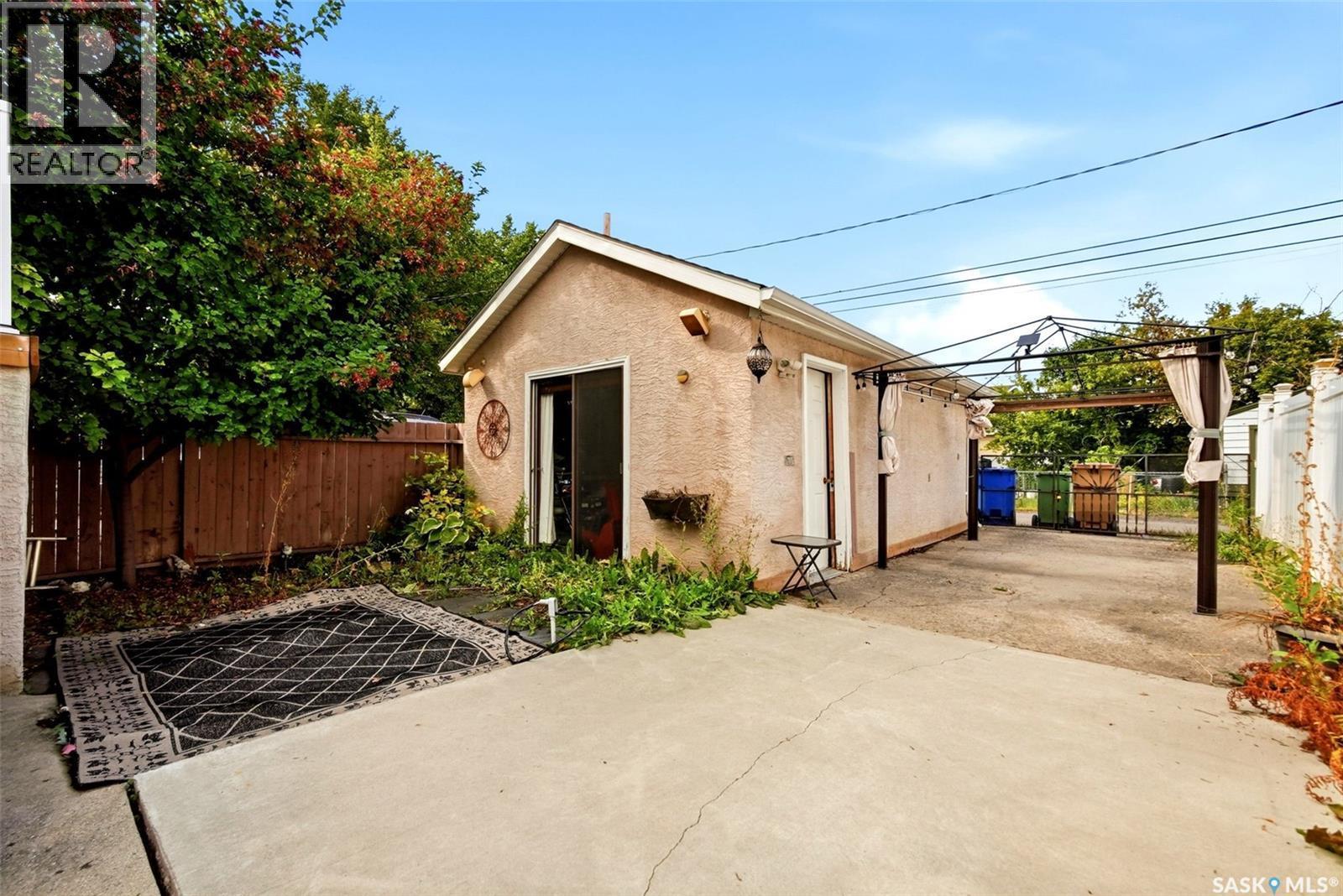 124 College Avenue, Regina, SK