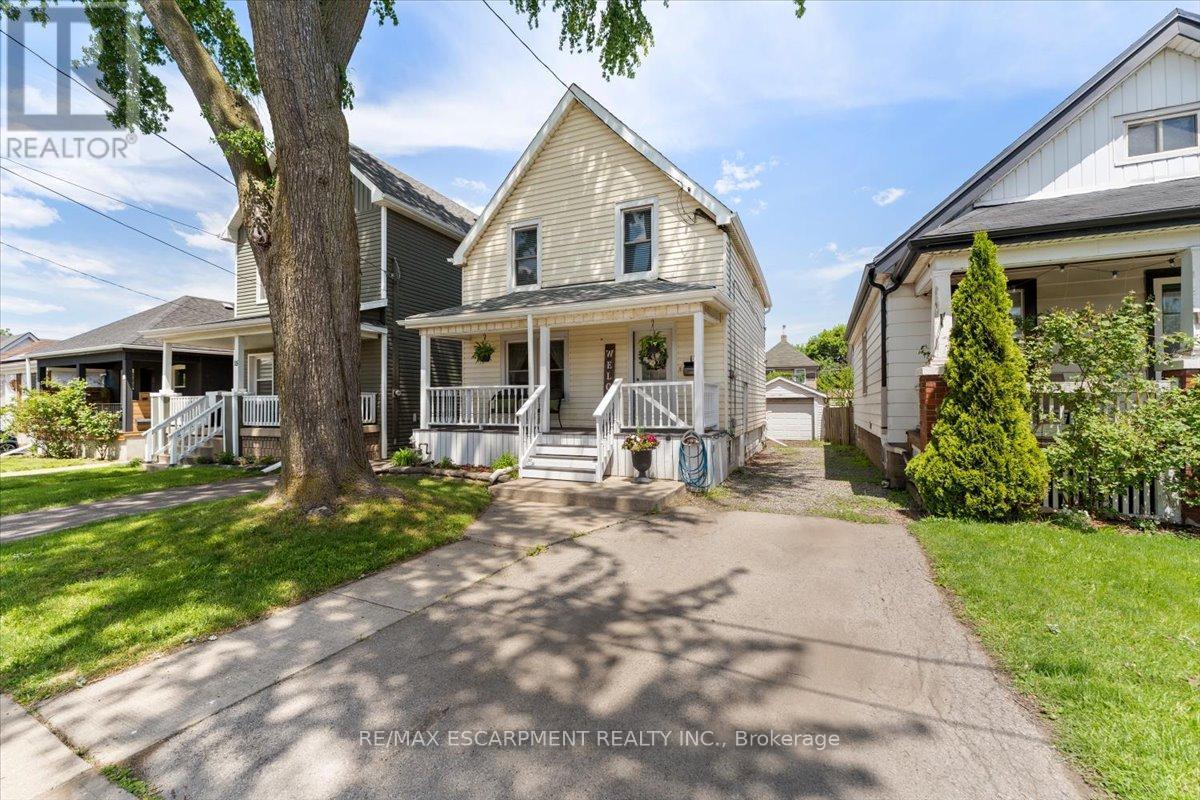 17 Craigmiller Avenue, Hamilton, ON