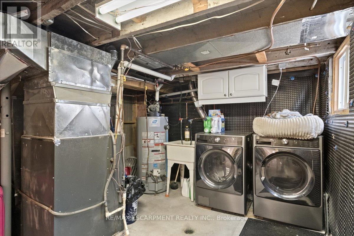 17 Craigmiller Avenue, Hamilton, ON