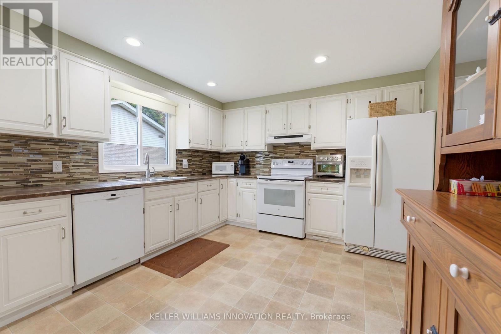 15 Mclaren Avenue N, North Perth, ON