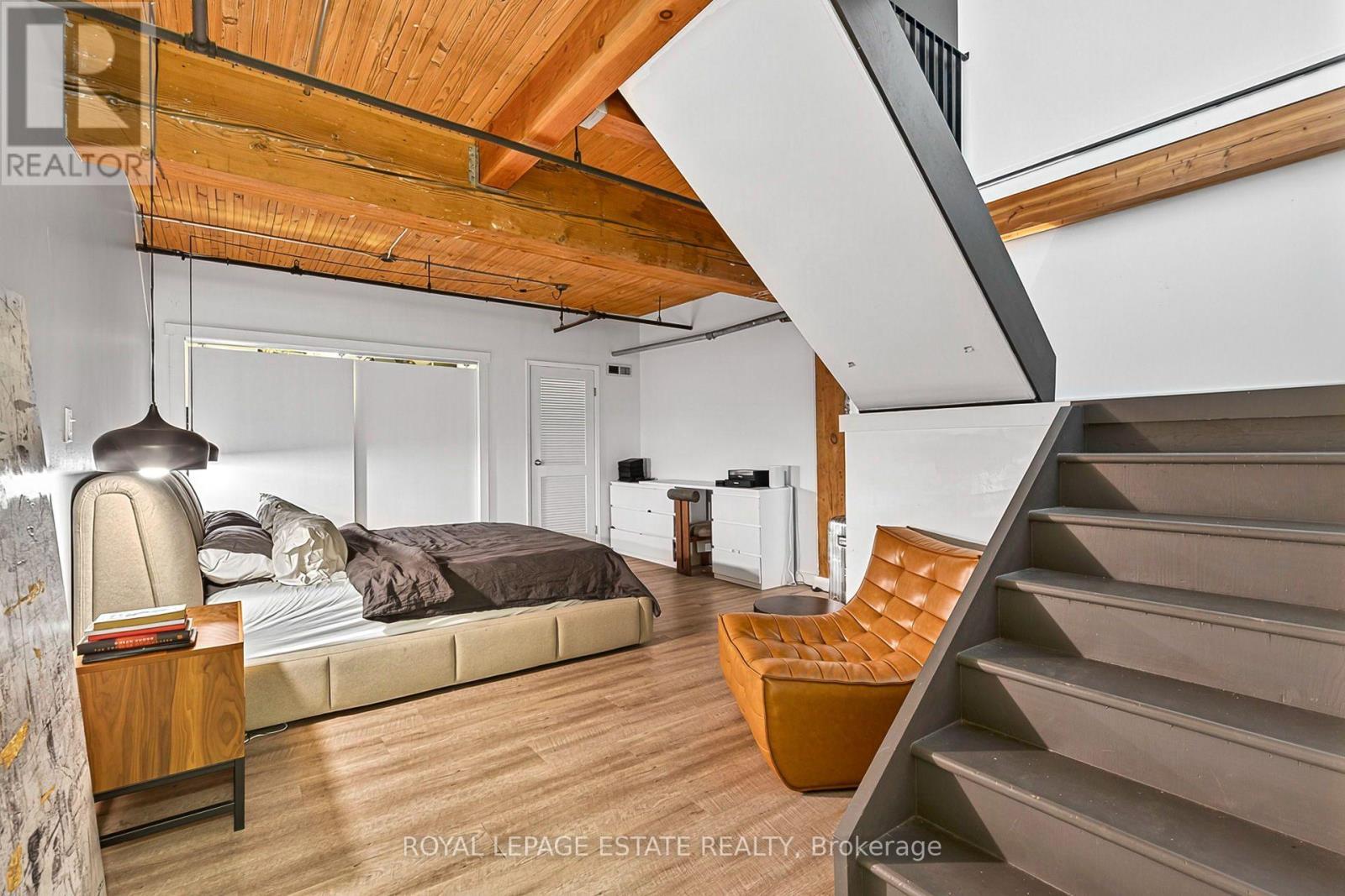 101 - 426 Queen Street E, Toronto, ON