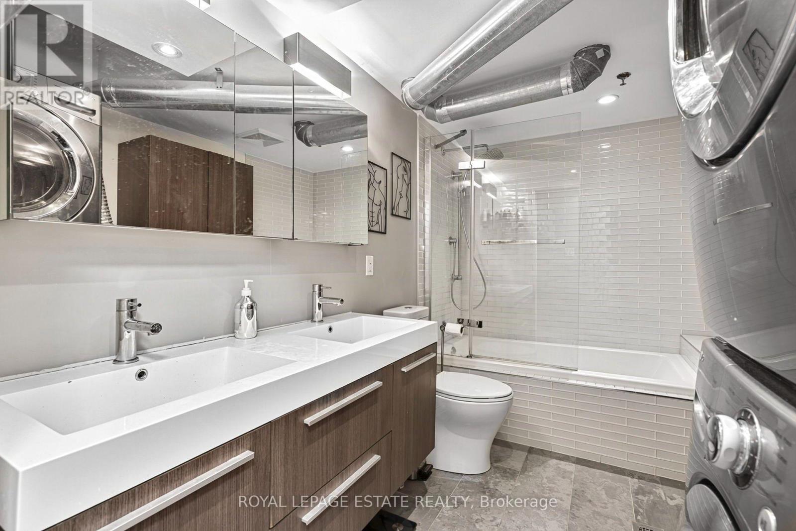 101 - 426 Queen Street E, Toronto, ON