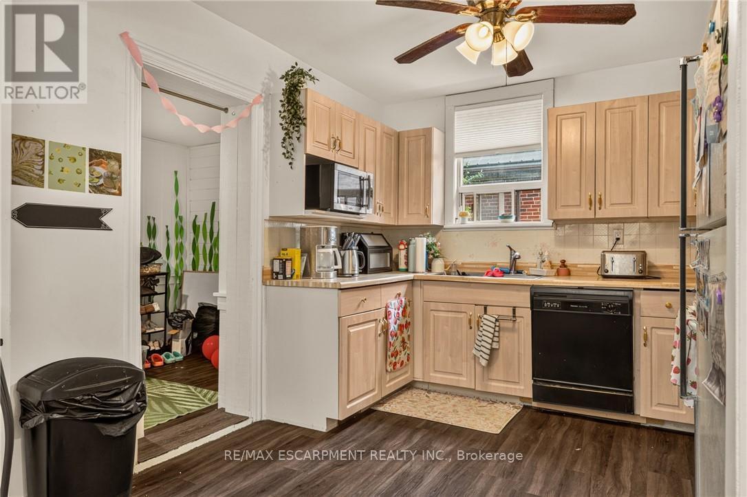 15 Mapes Avenue, Hamilton, ON