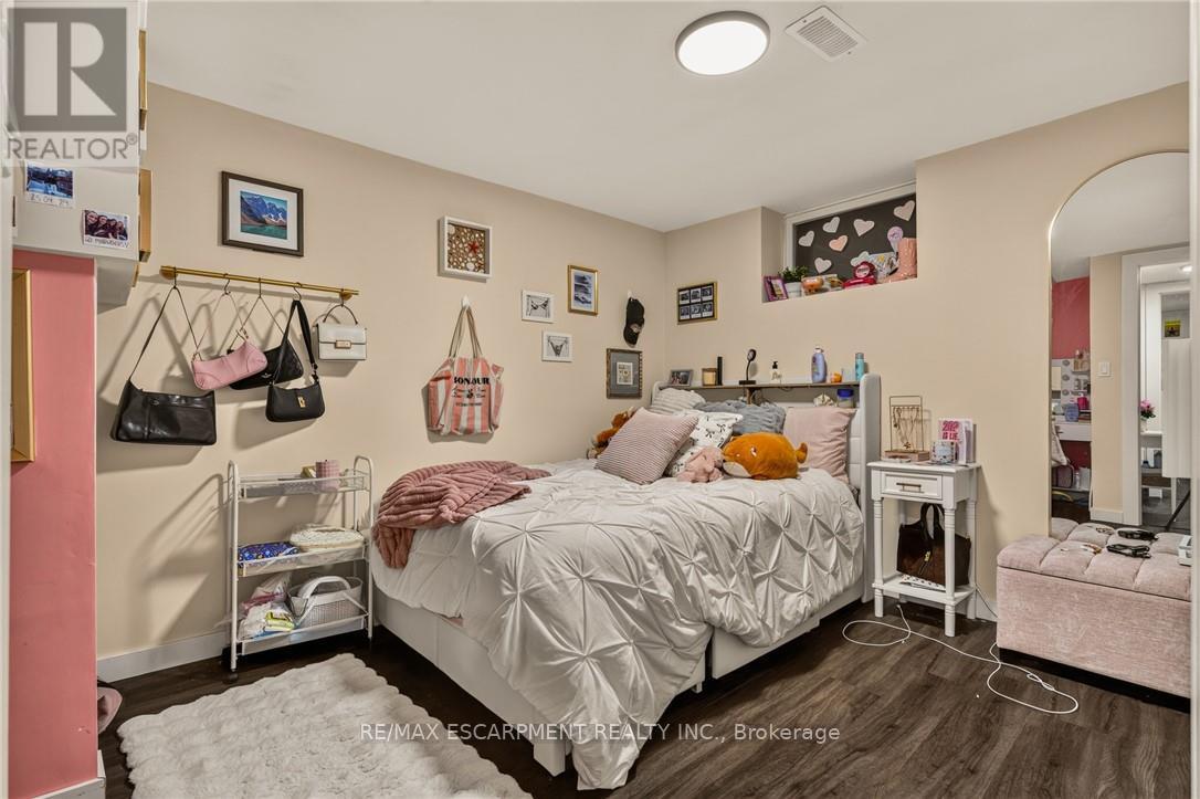 15 Mapes Avenue, Hamilton, ON