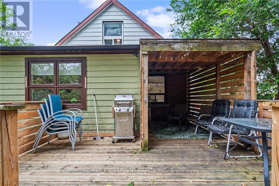 15 Mapes Avenue, Hamilton, ON