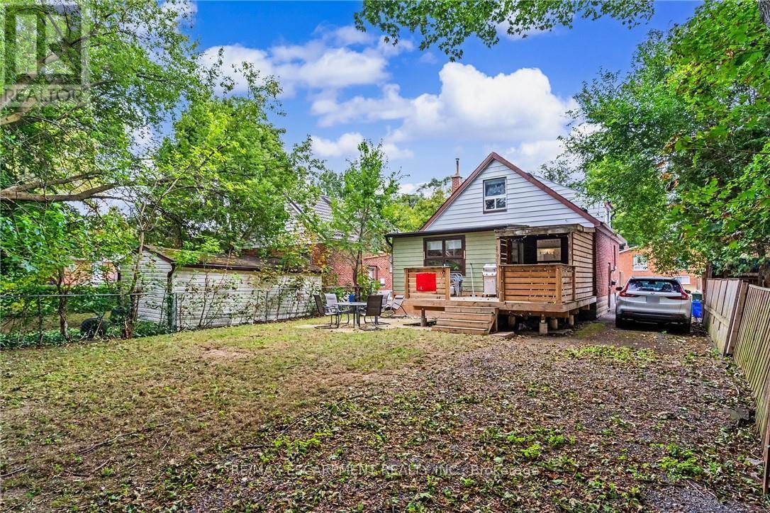 15 Mapes Avenue, Hamilton, ON