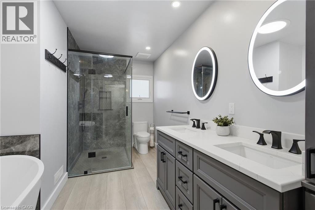 5 Thorn Place, St. Catharines, ON