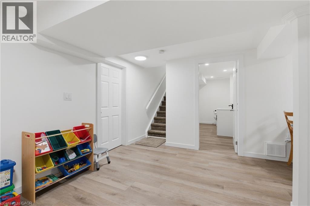 5 Thorn Place, St. Catharines, ON