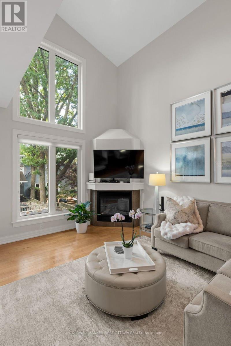 Attention to detail is evident at every turn! - 155 Nora Street, Ottawa, ON