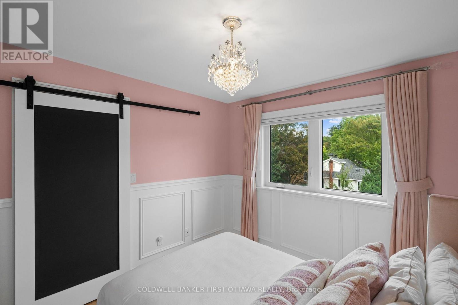 Lower half wainscotting & thoughtfully designed. - 155 Nora Street, Ottawa, ON