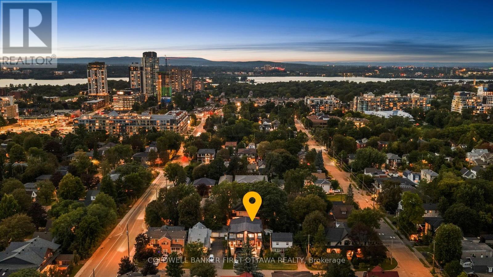 Minutes to top amenities, restaurants and grocery! - 155 Nora Street, Ottawa, ON