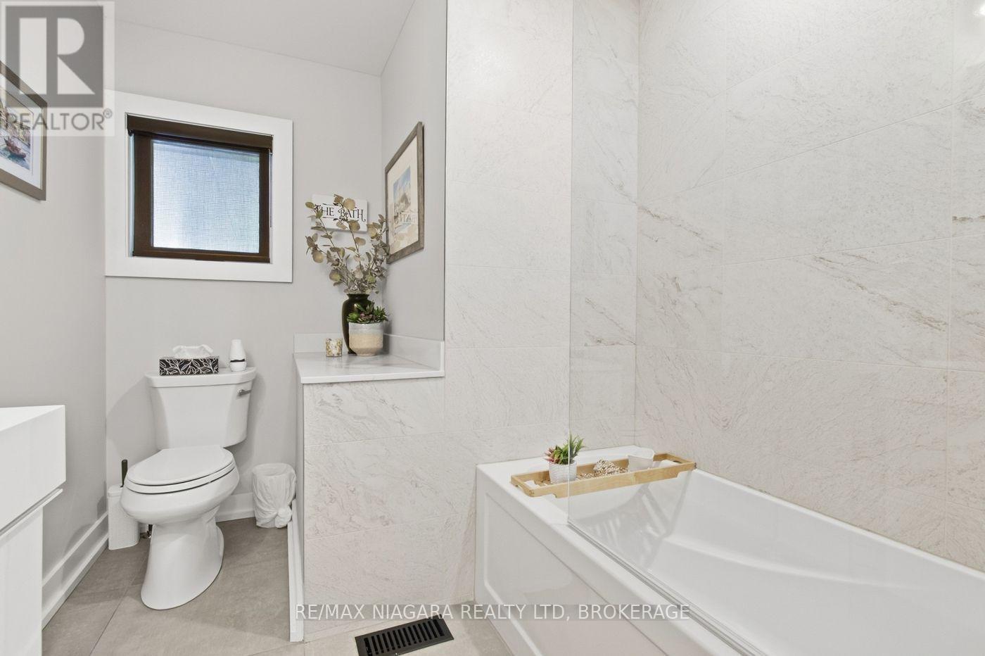9 Bishops Road, St. Catharines (Vine/Linwell), ON